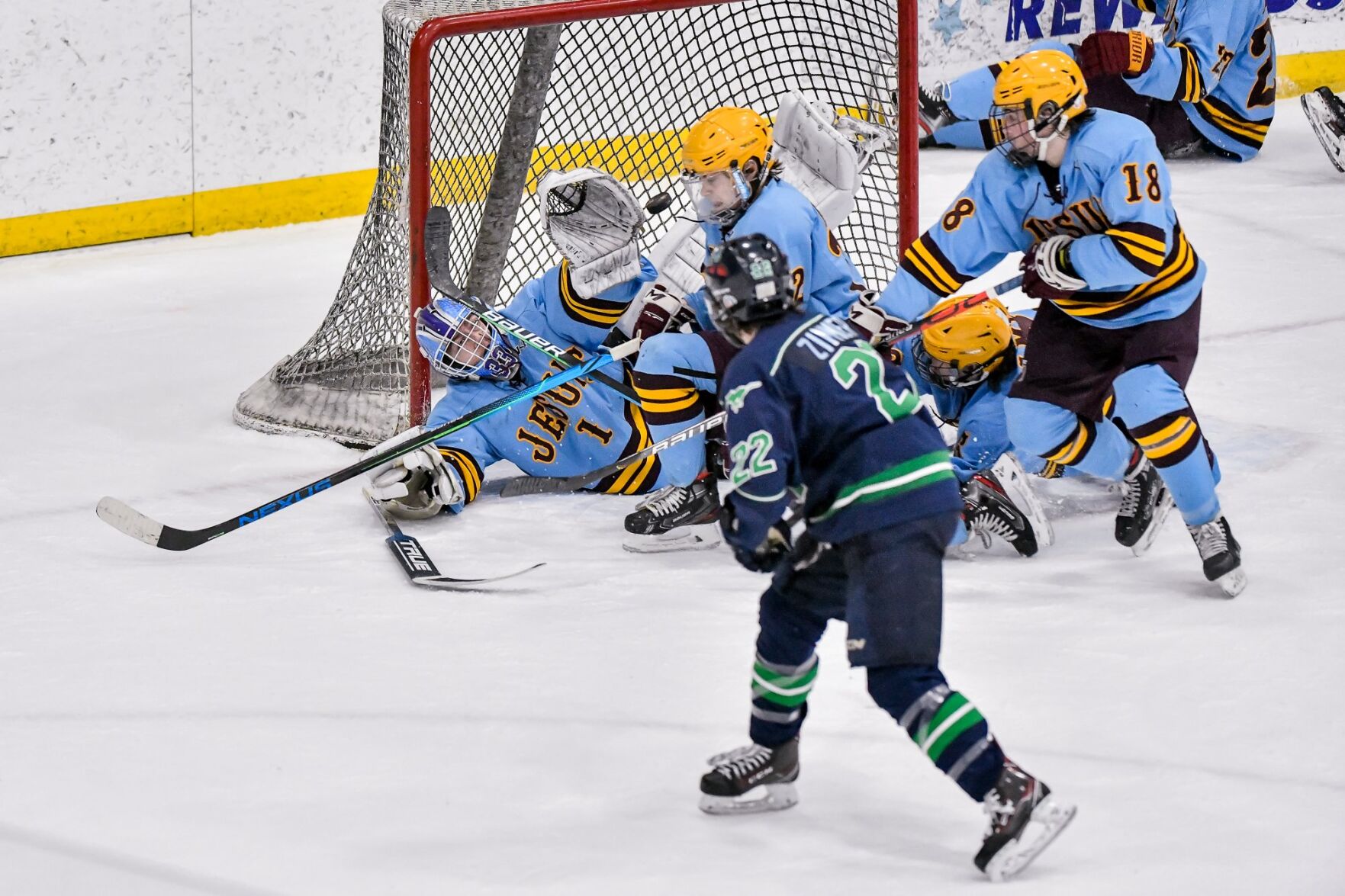 02/27/2021 - ice hockey - Marquette vs De Smet